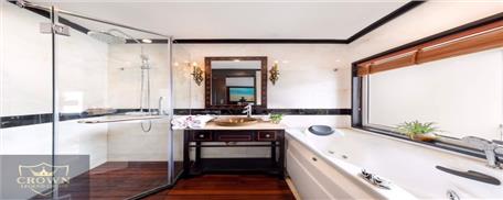 Chương trình 2 ngày 1 đêm trên Du Thuyền Crown Legend